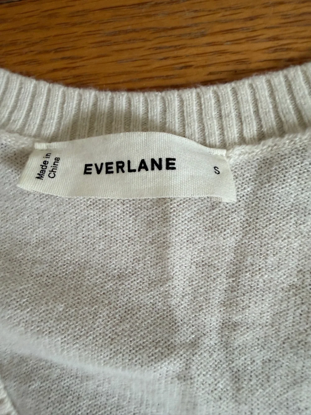 Everlane cashmere v neck